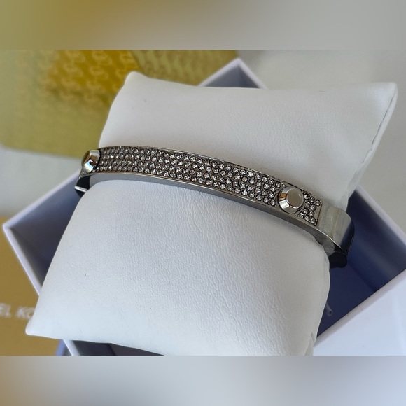 Michael Kors Heritage Astor Pave Hinged Silver Bracelet - Picture 11 of 11